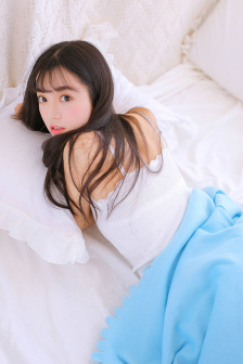 一女多男3根一起进去描述